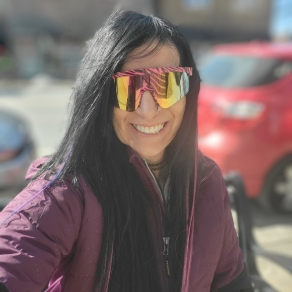 Meet your Posher, Mickie - Picture 2 of 16